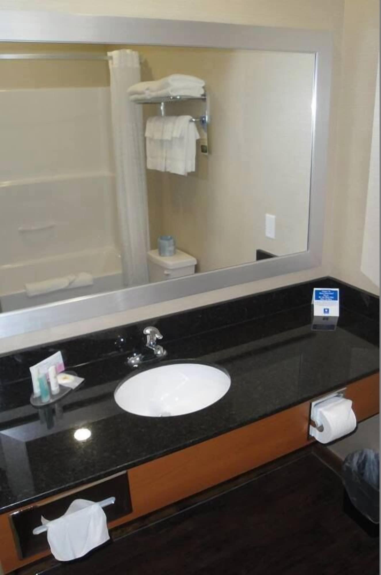 Comfort Inn & Suites Bonnyville Luaran gambar